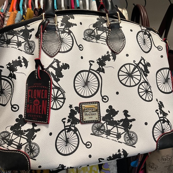 Dooney and Bourke Disney exclusive - Picture 1 of 5